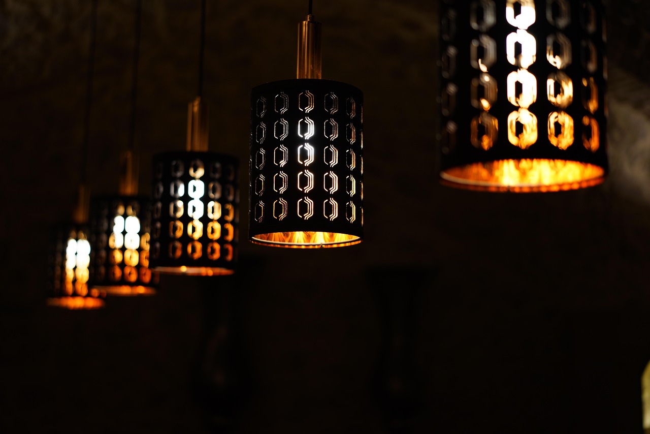 Créer une ambiance chaleureuse avec des luminaires DIY uniques